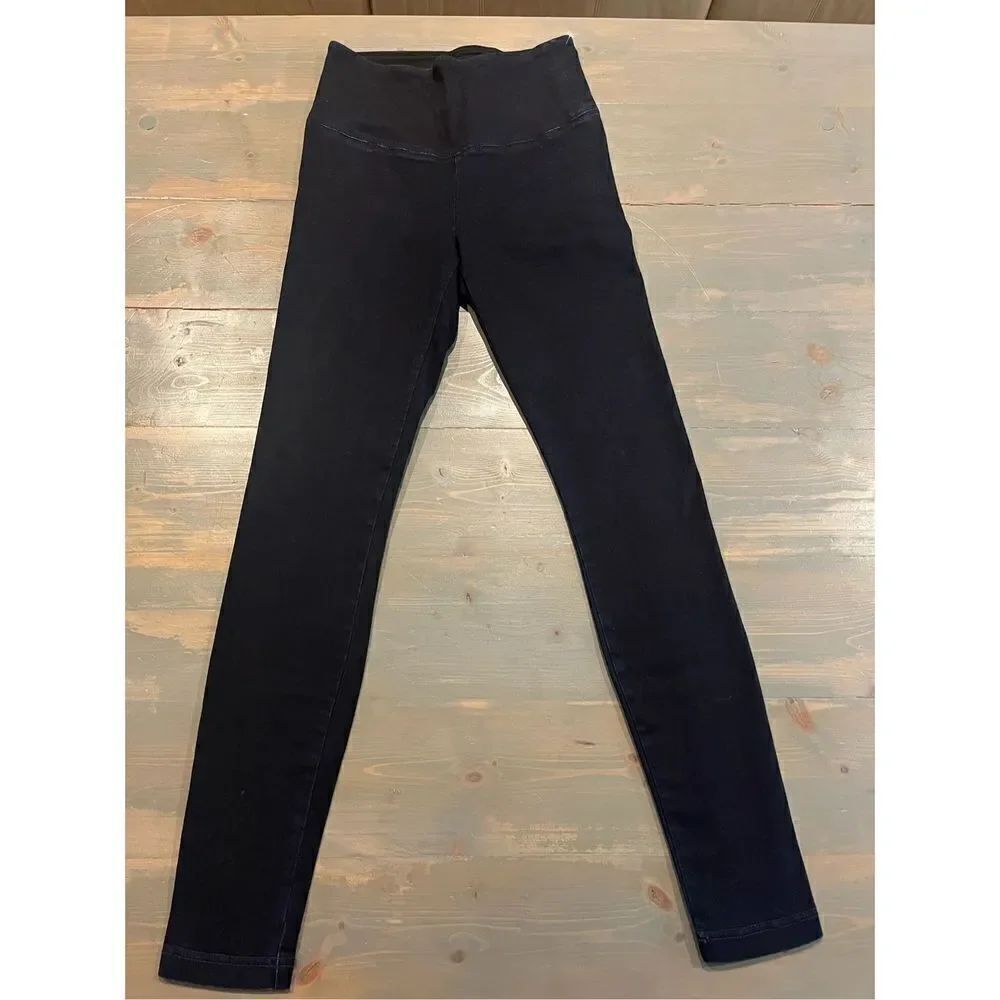 WHITE HOUSE BLACK MARKET Blue Ponte Runway Leggings